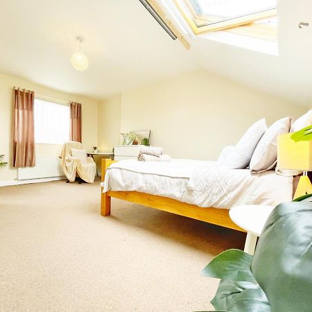 5 Bedroom, Sleeps 9 - Base To Explore Liverpool And Beyond Exterior foto