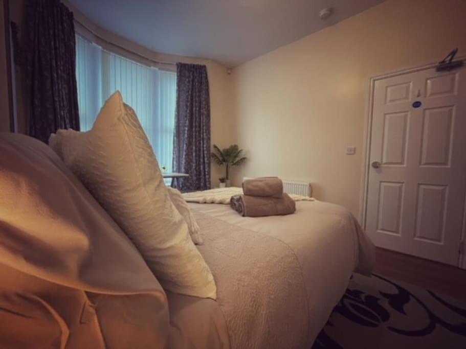 5 Bedroom, Sleeps 9 - Base To Explore Liverpool And Beyond Exterior foto